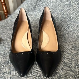 Banana Republic 9 1/2 Black pumps